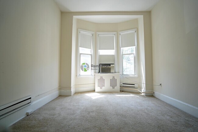 Foto del edificio - 1223 Beacon St