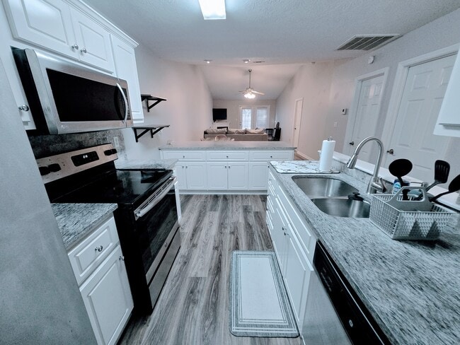 Foto del edificio - 2177 Bridgeton Rd