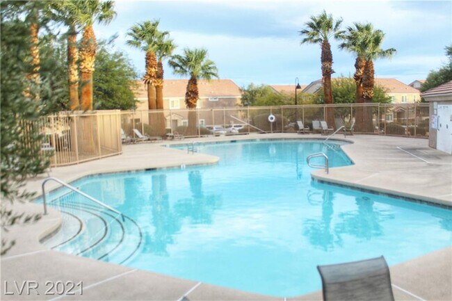 Foto del edificio - 8730 Horizon Wind Ave