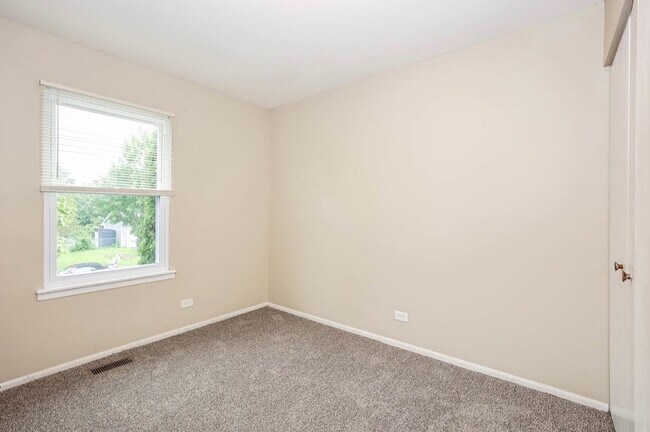 Foto del edificio - 1407 N Parkview Terrace