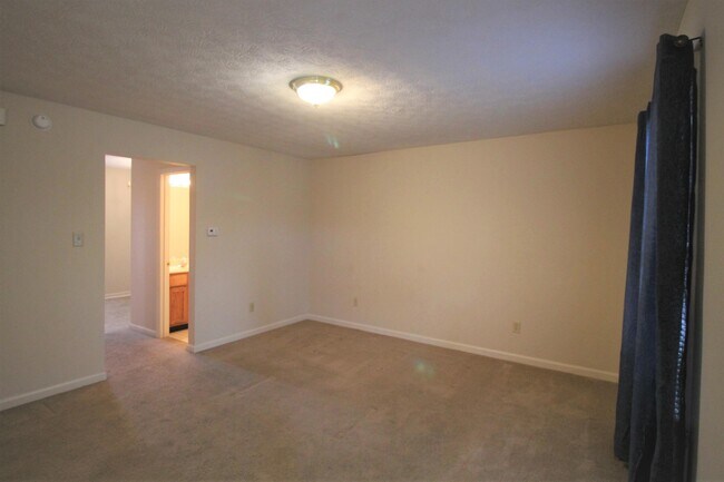 Building Photo - 217 Anthony Dr