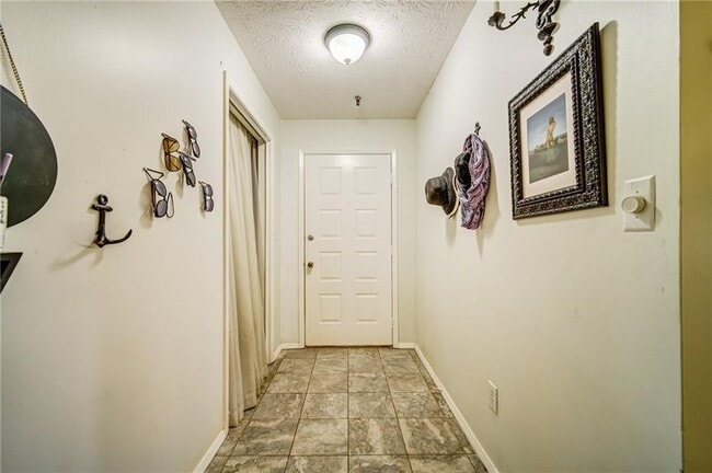 Building Photo - 903 Wynnes Ridge Cir SE