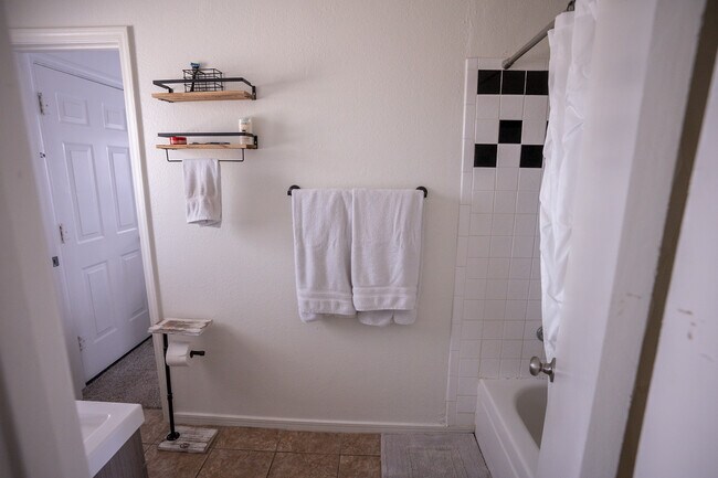 Foto del edificio - 1559 Parr St