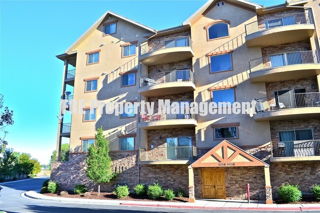Foto del edificio - 1235 E Wolf Hollow Ln