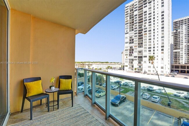Foto del edificio - 2501 S Ocean Dr