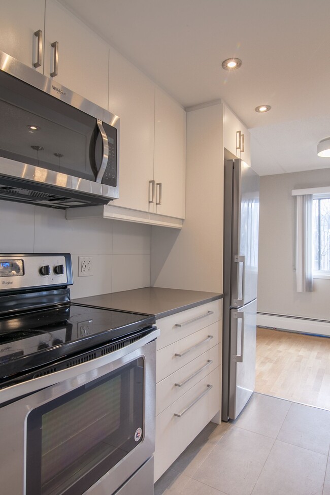 Photo du bâtiment - 705 Boulevard Churchill