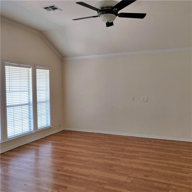 Building Photo - 3118 La Rochelle Way