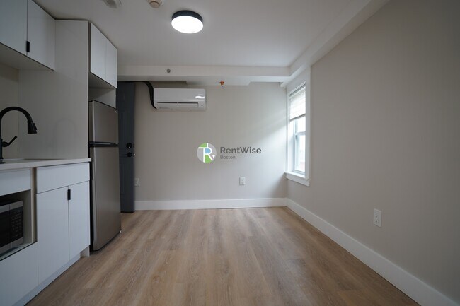 Foto del edificio - 142 Dorchester St