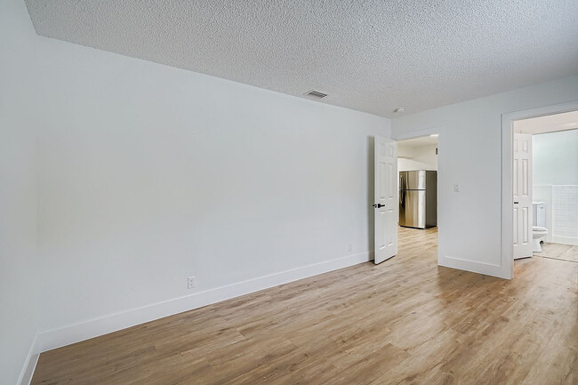 Living Room 2 (Web Quality) - Brisa Apartments - Brisa Apartment Homes