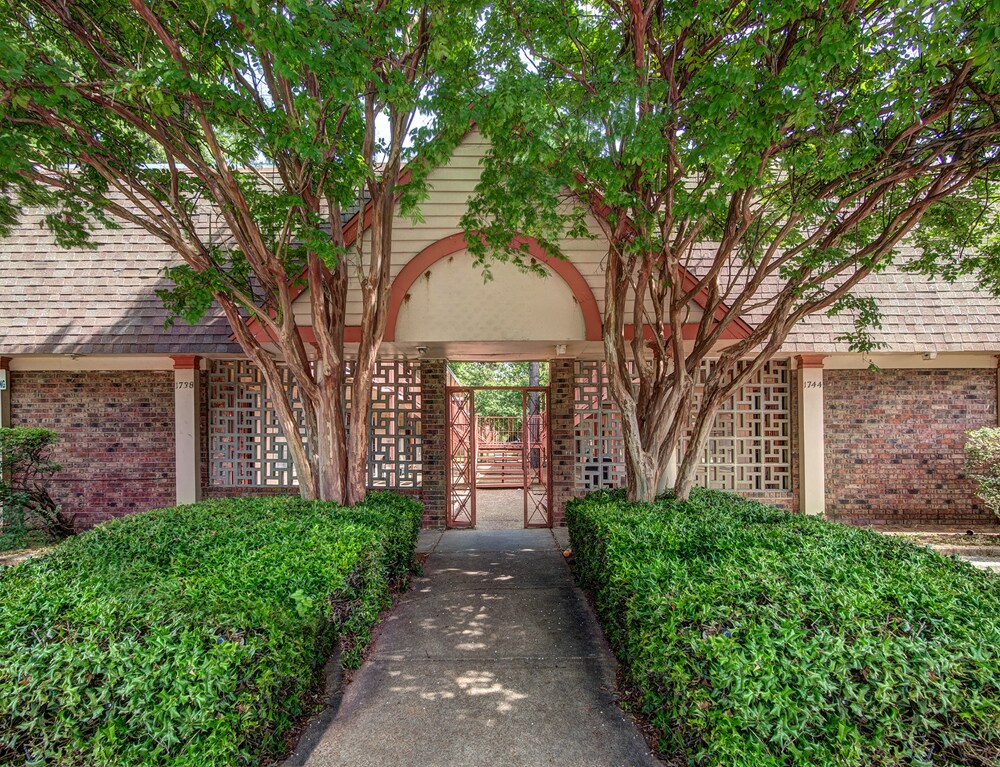 Appletree Apartments in Memphis, TN