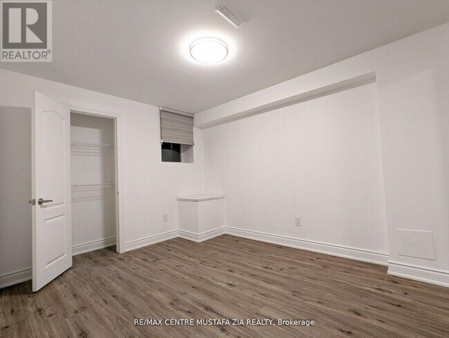 Building Photo - 359 Emmett Landing