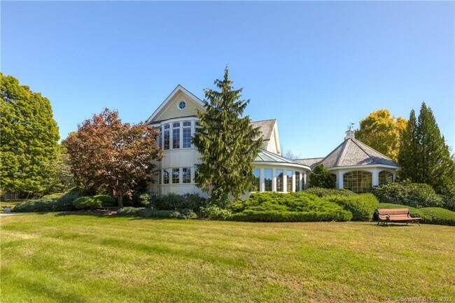 Building Photo - 142 Topstone Rd