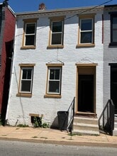 Building Photo - 13 Hazel St