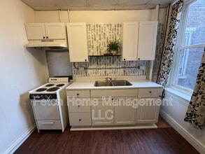 Building Photo - 225-227 N 8th St