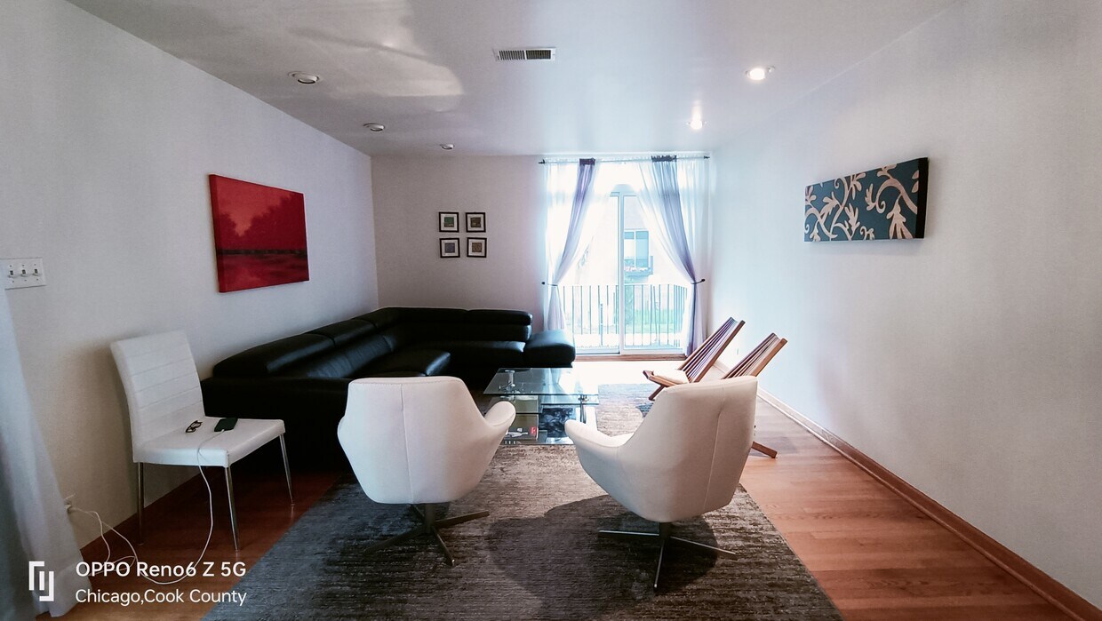 Foto principal - 5557 S Harper Ave