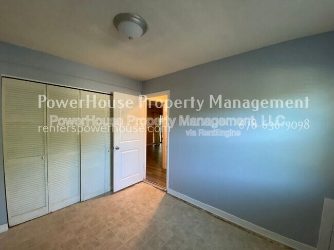 Foto del edificio - 10260 Piney Ridge Walk