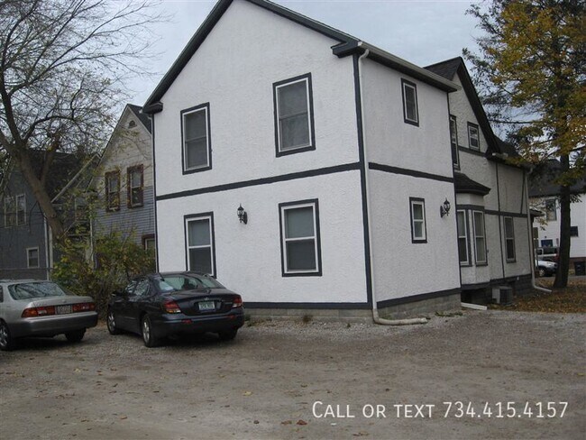 Building Photo - 936 Mary St