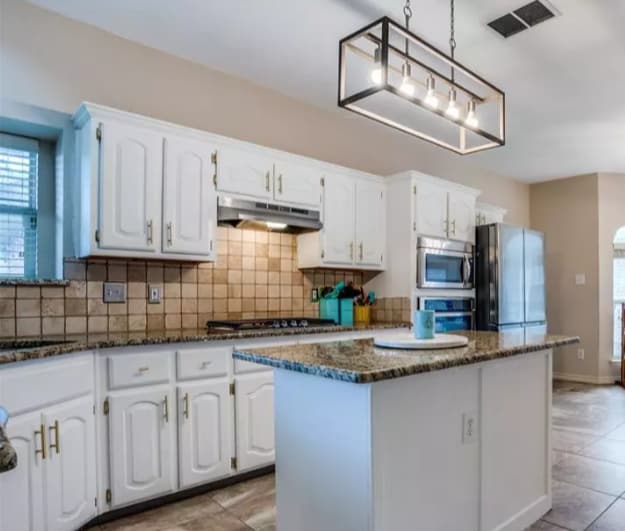 Photo - 610 Butternut Dr House