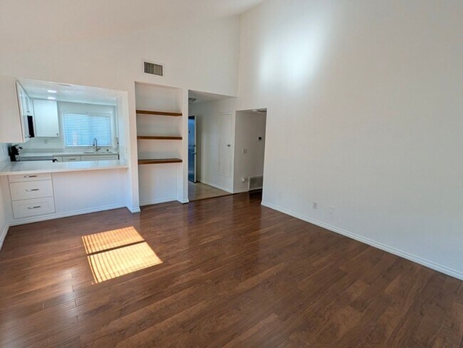 Building Photo - 1 Bed-1 Bath Single Story Condo on 2nd Floor located in El Cajon