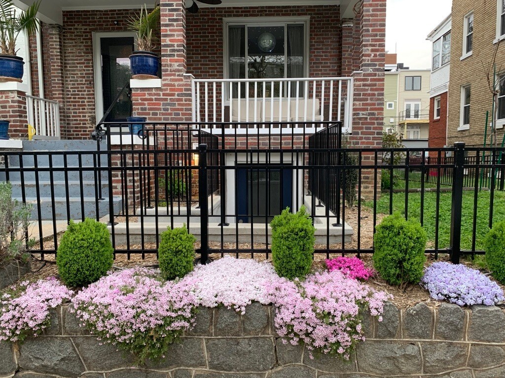 Primary Photo - 629 Quebec Pl NW