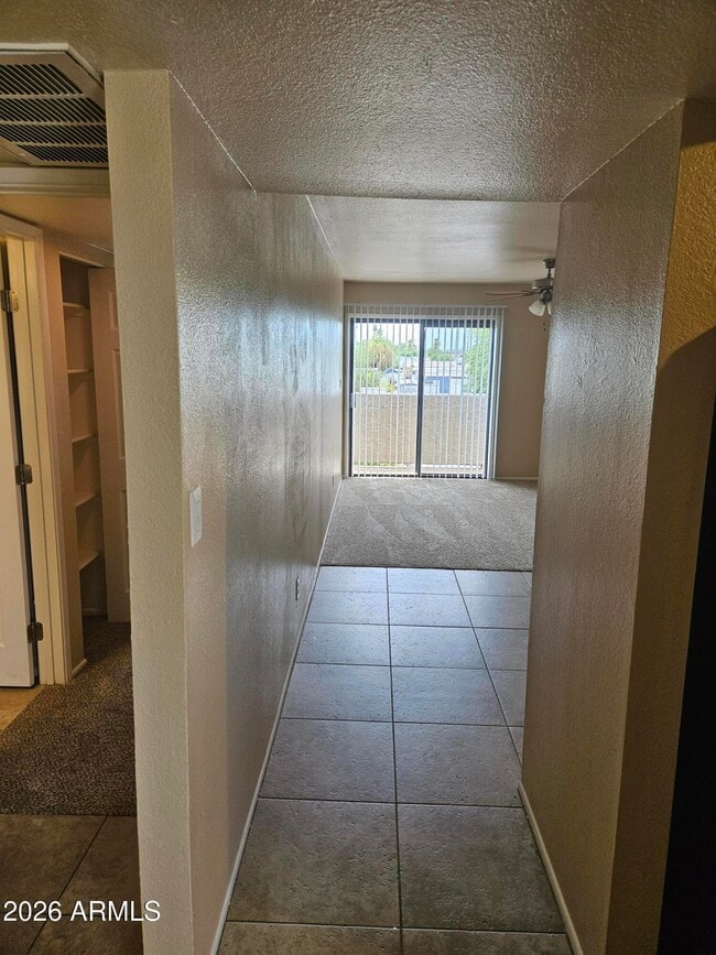 Building Photo - 835 N Granite Reef Rd