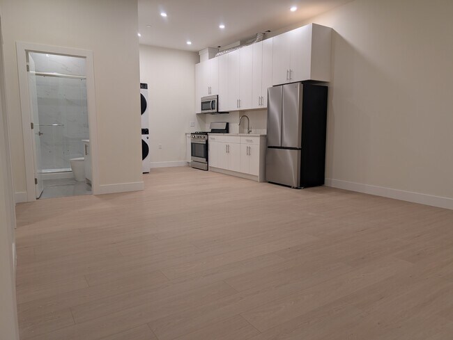 Photo du bâtiment - 9190 Hatzic Rdg Dr