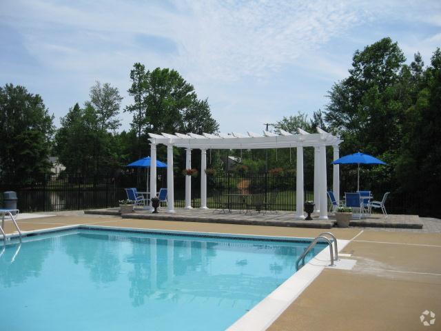 Piscina - Mill Trace Village Apartments