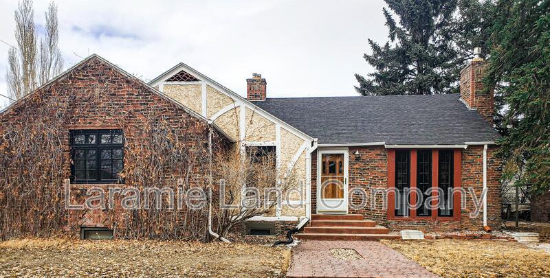 Primary Photo - 1115 E Park Ave