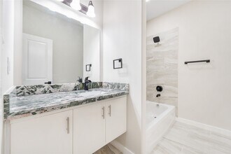 Building Photo - 6809 Fairway Dr