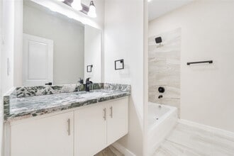 Building Photo - 6809 Fairway Dr