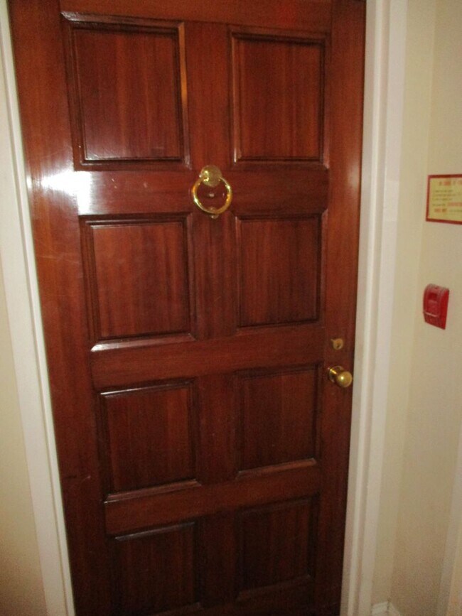 Building Photo - Luxury 2 Bedroom 2 Bathroom Georgetown Apa...