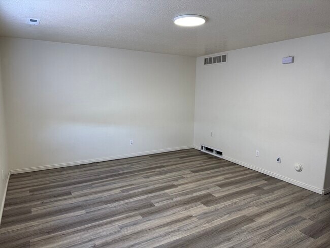 Building Photo - 2505 W 450 N