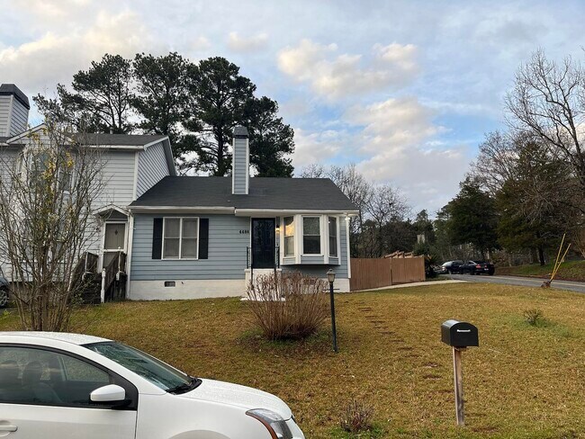 Foto del edificio - 4486 Club Trce