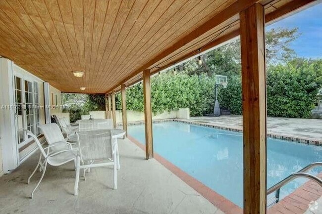 Building Photo - 6790 SW 54th St
