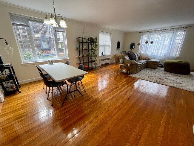 Foto del edificio - 1527 Beacon St