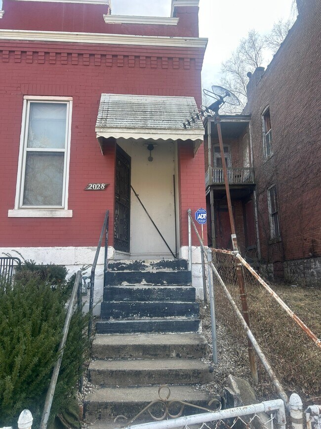 Foto del edificio - 2028 E Prairie Ave