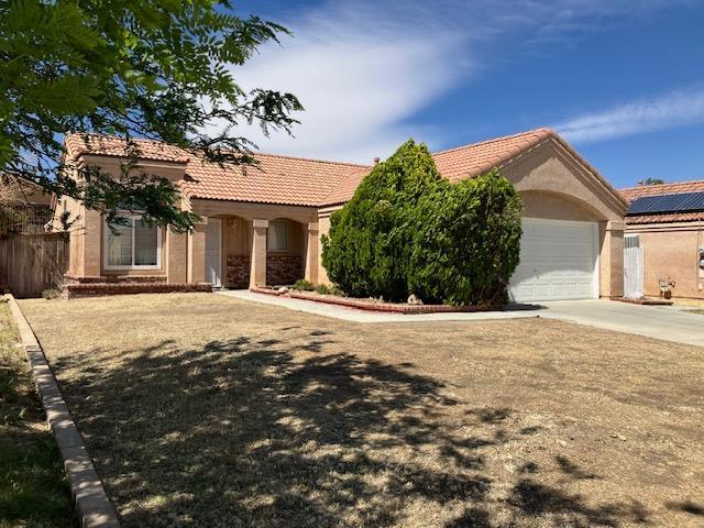 Foto del edificio - 1425 Ridgecrest Ct