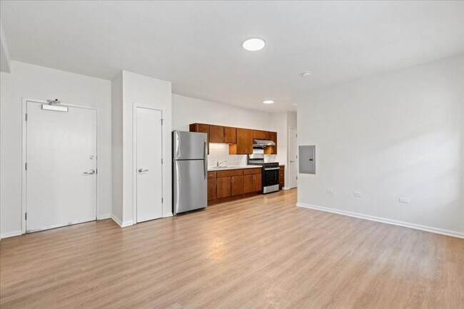 Building Photo - 1 bedroom in Chicago IL 60640