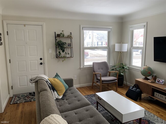 Building Photo - 3 br, 1 bath House - 4228 Tyler Ave