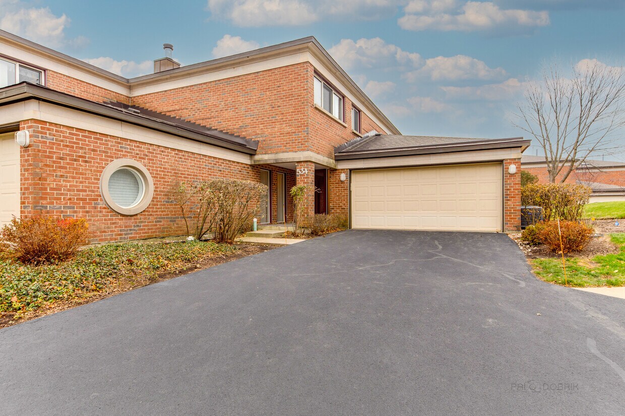 534 Milford Rd, Deerfield, IL 60015 Townhome Rentals in Deerfield IL