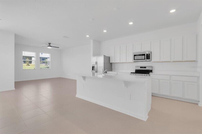 Building Photo - 2803 Maloof Dr