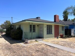 Building Photo - 2905 E Lamona Ave