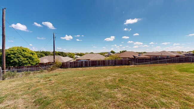 Building Photo - 2904 Starlight Dr