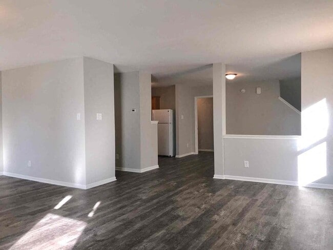 Building Photo - 15400 Gallow Ln