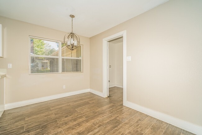 Foto del edificio - 10074 Woodhollow Dr