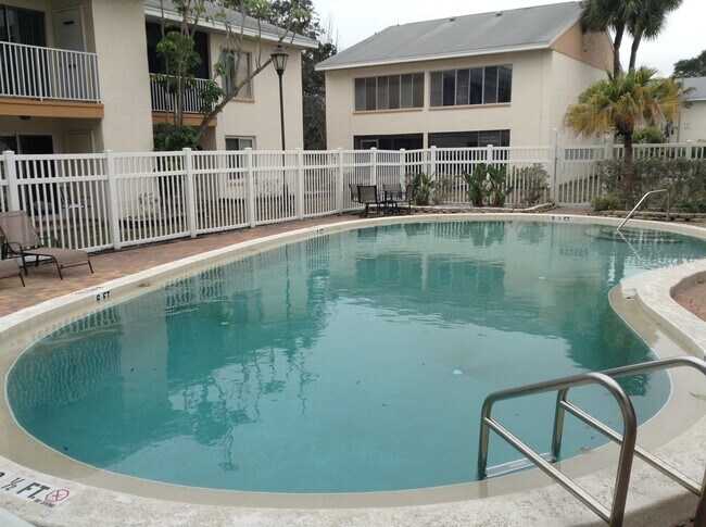 Foto del edificio - Great 2 Story 2 Bedroom 2.5 Bathroom Condo...
