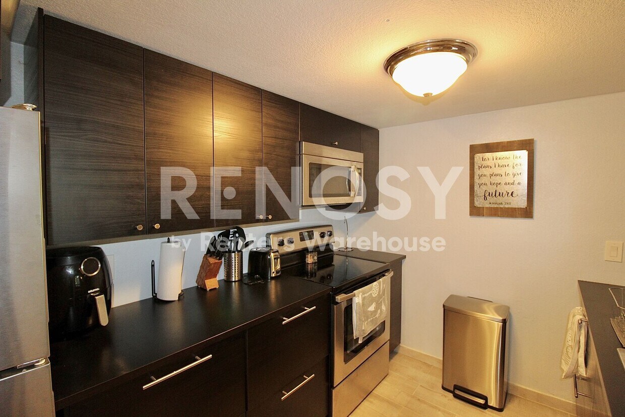 Foto del edificio - 6388 Oak Ct