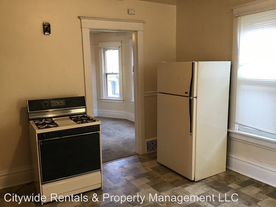 17471749 S 60th St, West Allis, WI 53214 Room for Rent in West Allis, WI