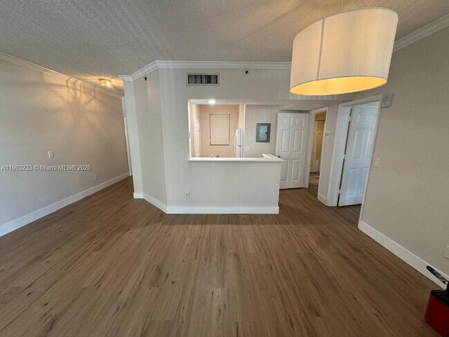 Foto del edificio - 3245 NE 184th St