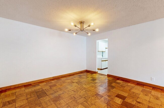 Foto del edificio - 99 Pond Ave